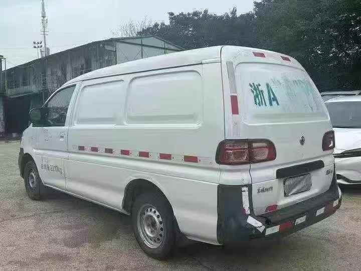 衡阳20年东风菱智7