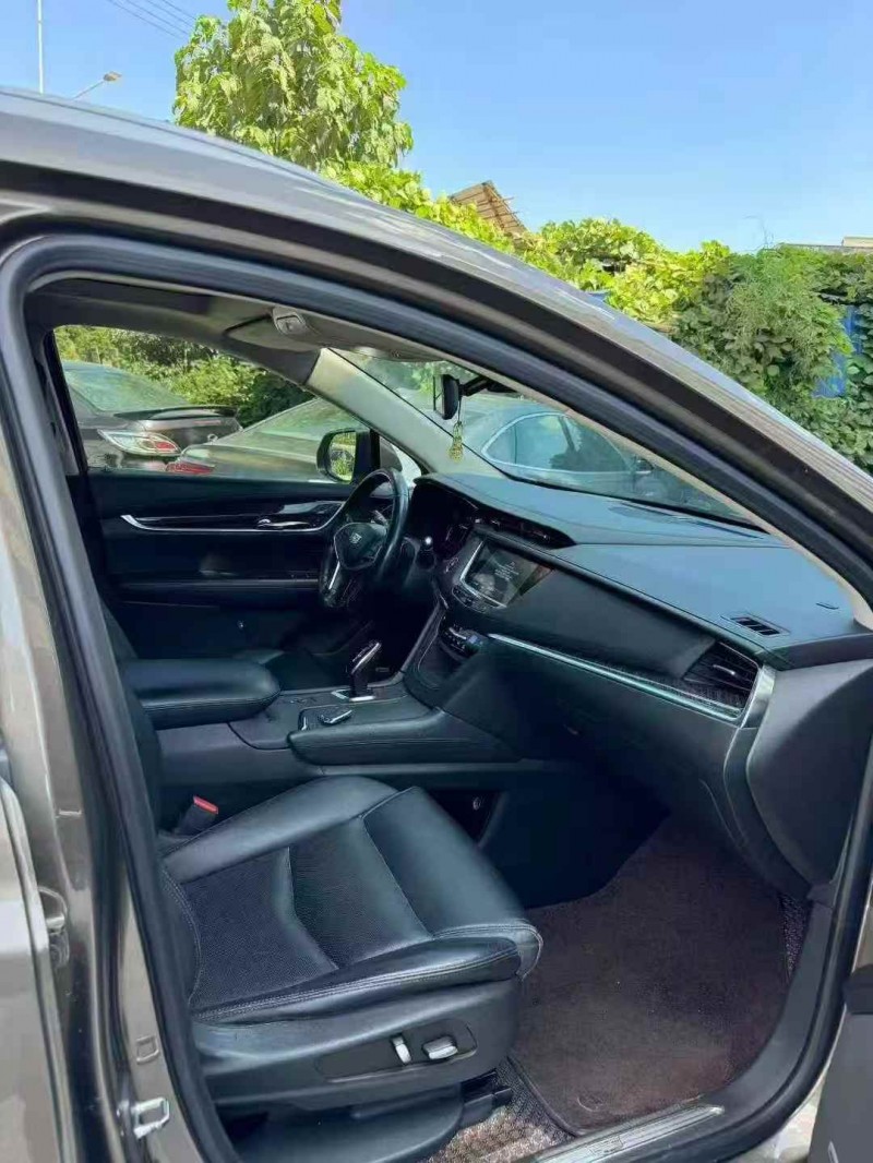 湘潭16年凯迪拉克XT54