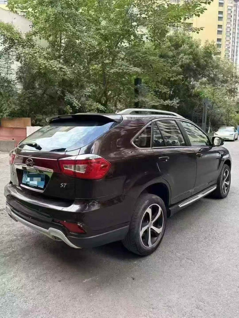 泸州16年比亚迪S78