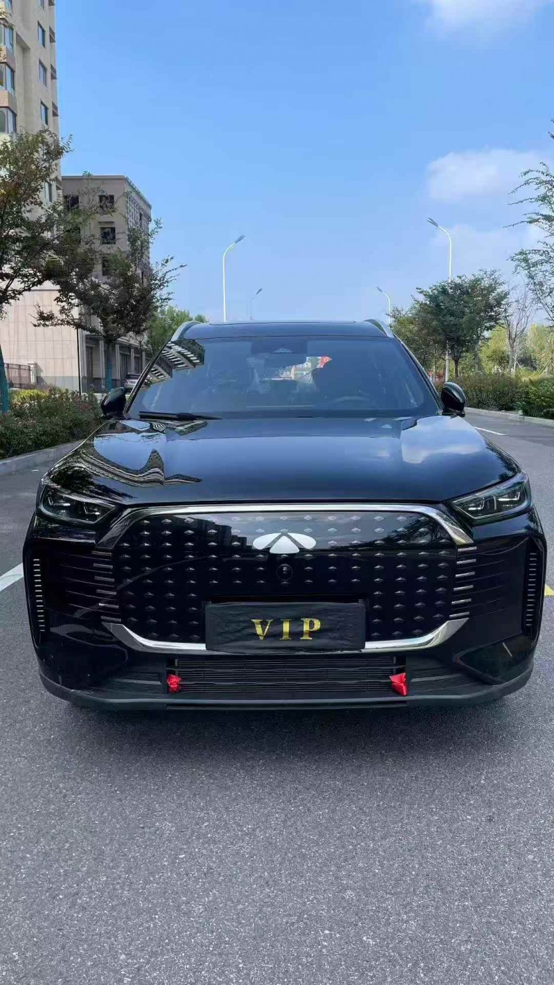 青岛25年奇瑞风云1