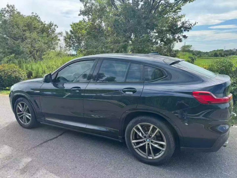 南通21年宝马X48