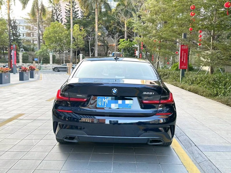 广州20年宝马3系8