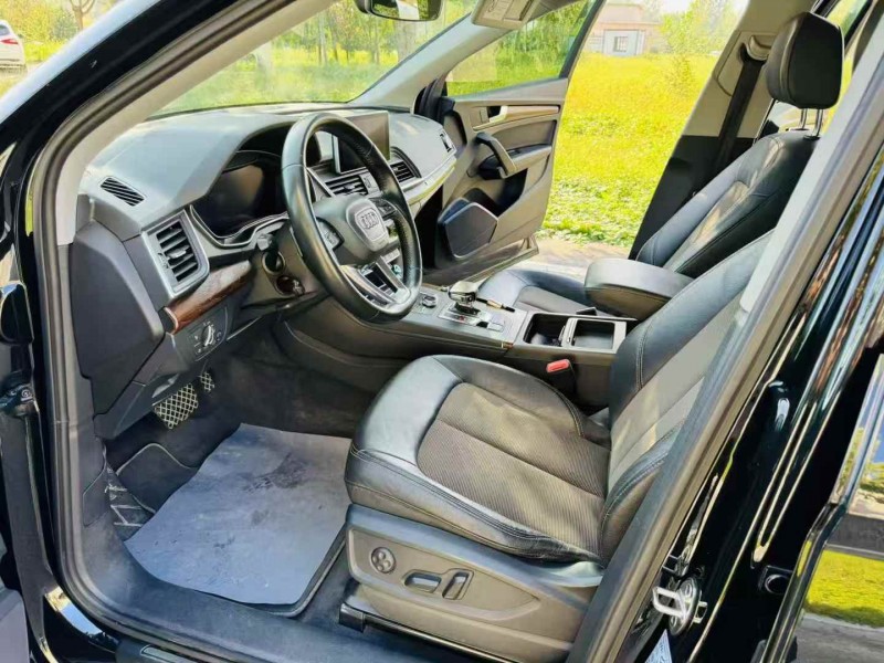 青岛19年奥迪Q56