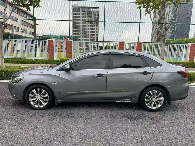 厦门21年雪佛兰科鲁泽4