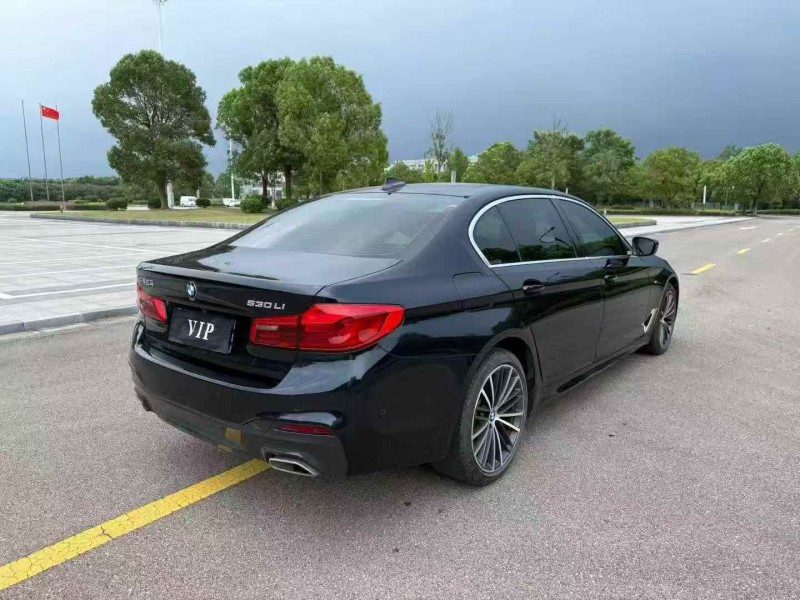 苏州20年宝马5系8