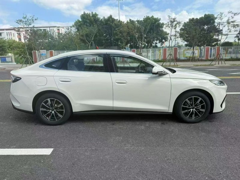 厦门24年比亚迪海豹4