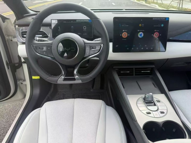 厦门24年比亚迪海豹9