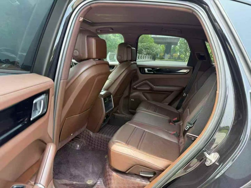 苏州19年保时捷卡宴6