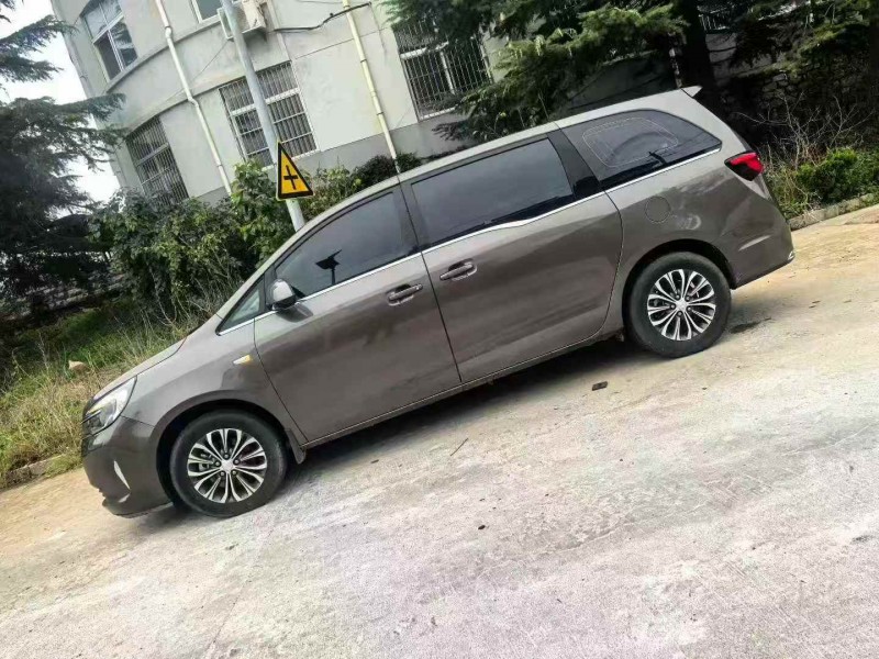 青岛20年别克GL83