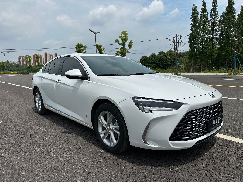 成都23年别克君威3