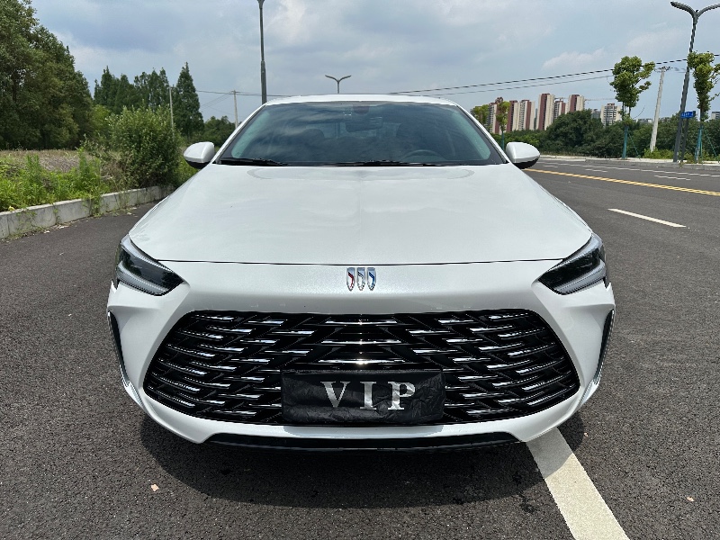 成都23年别克君威1