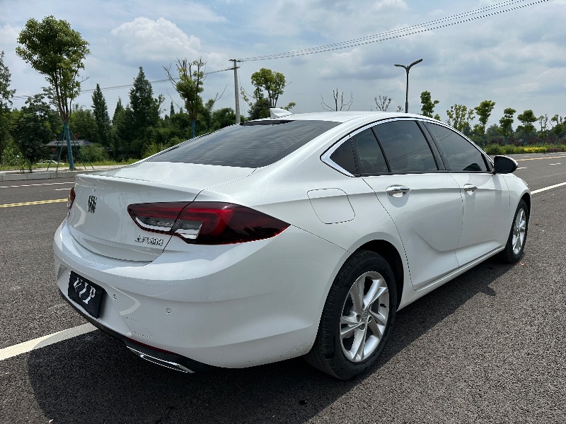 成都23年别克君威9