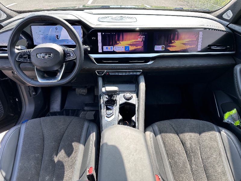 成都24年吉利星越5