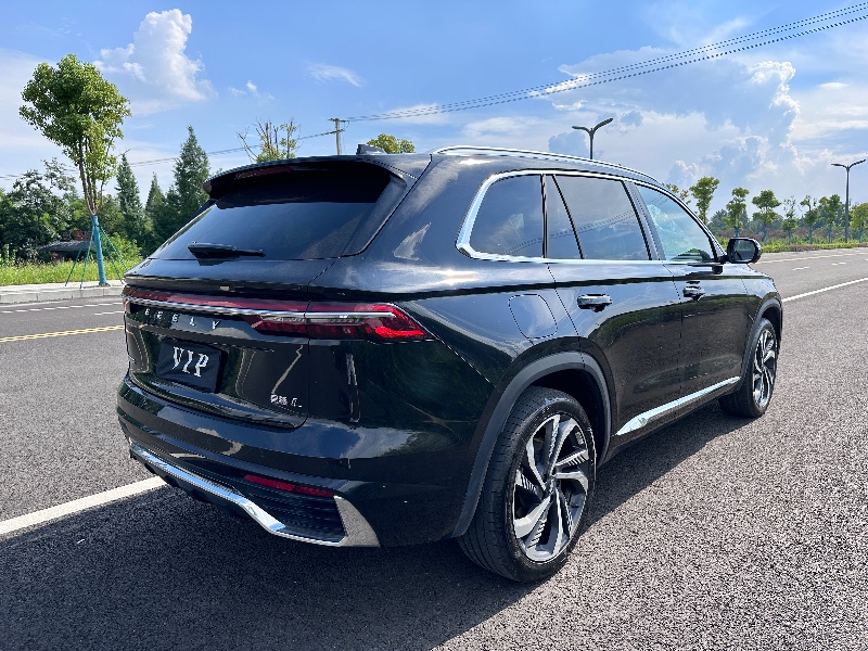 成都24年吉利星越9