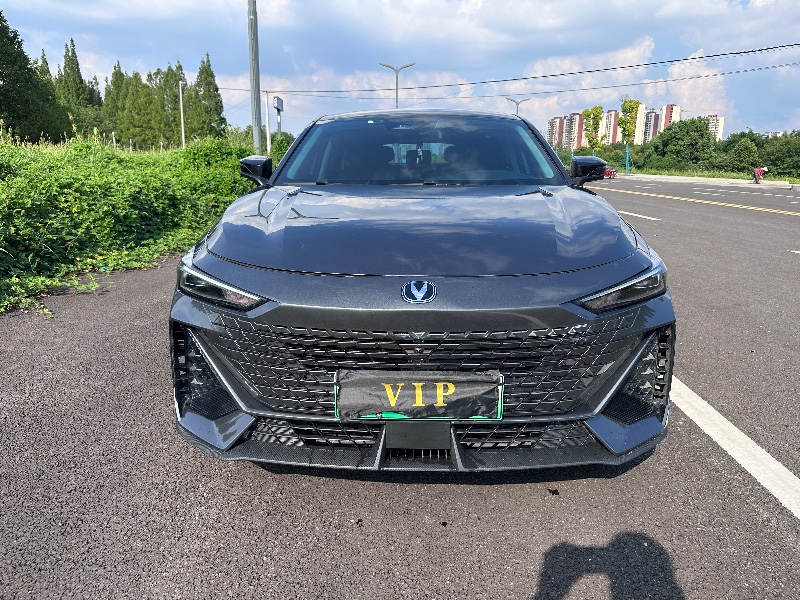 成都23年长安汽车UNI1