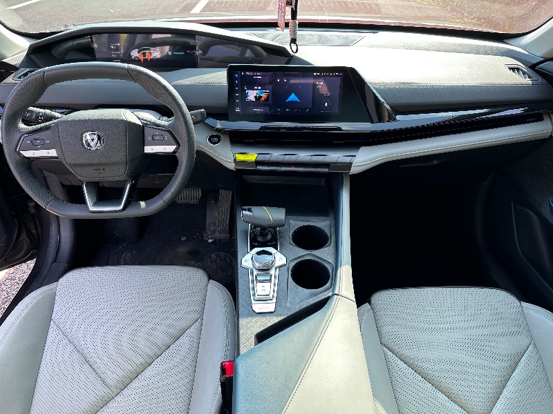 成都23年长安汽车UNI5