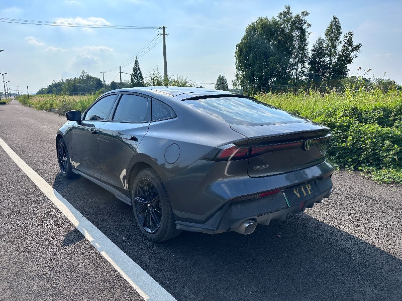 成都23年长安汽车UNI7