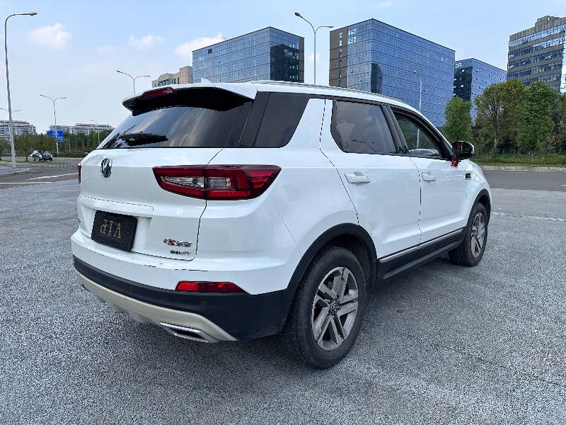 成都18年长安汽车CS559