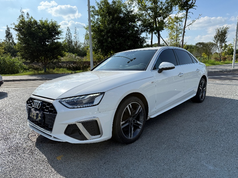 成都20年奥迪A4L1