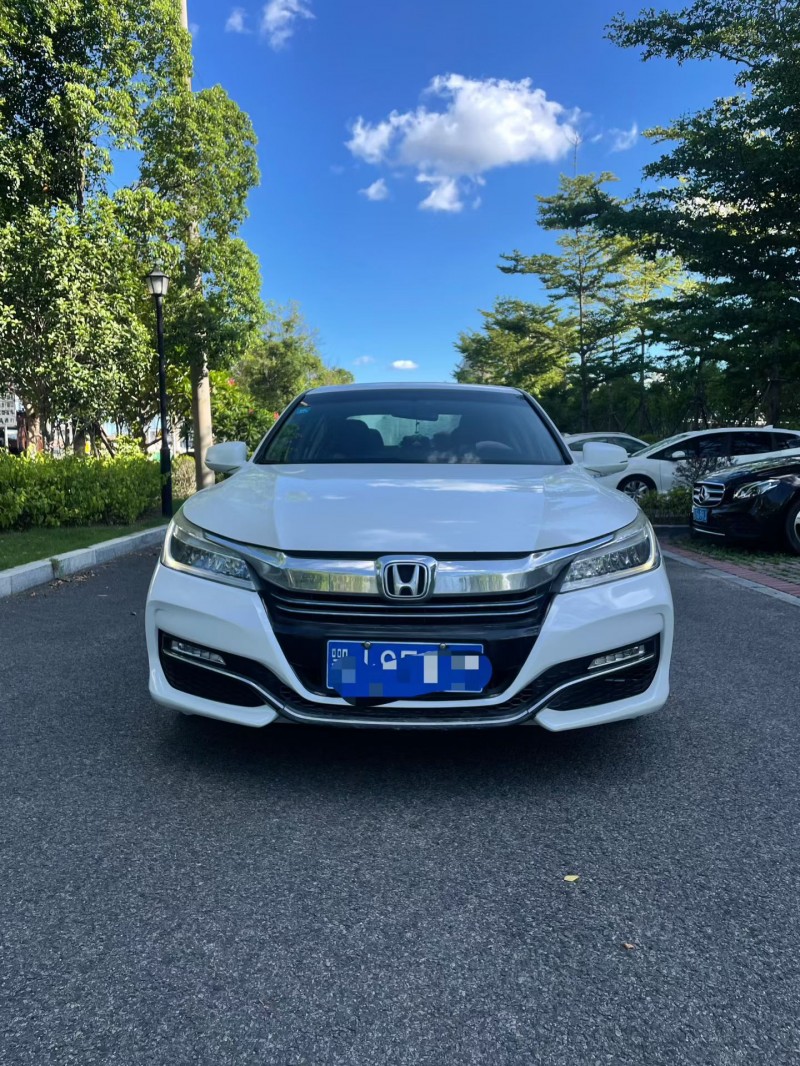 福州18年本田雅阁1