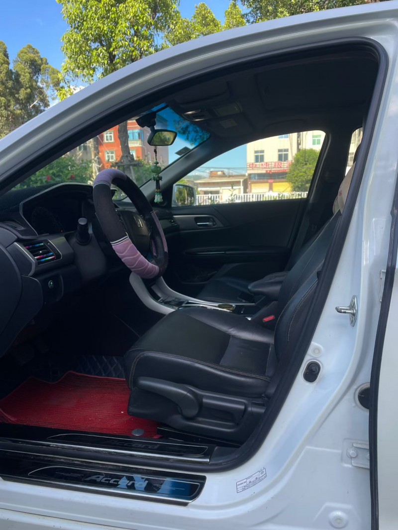 福州18年本田雅阁5