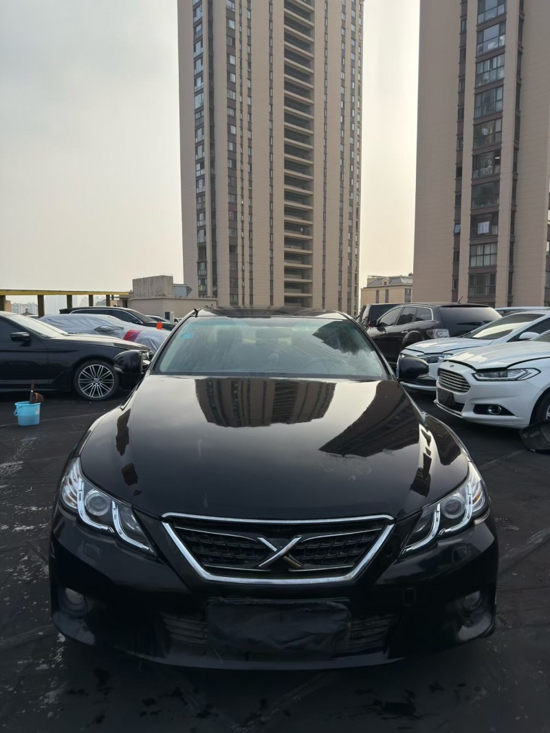 南京12年丰田锐志1