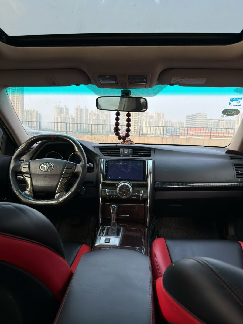 南京12年丰田锐志4