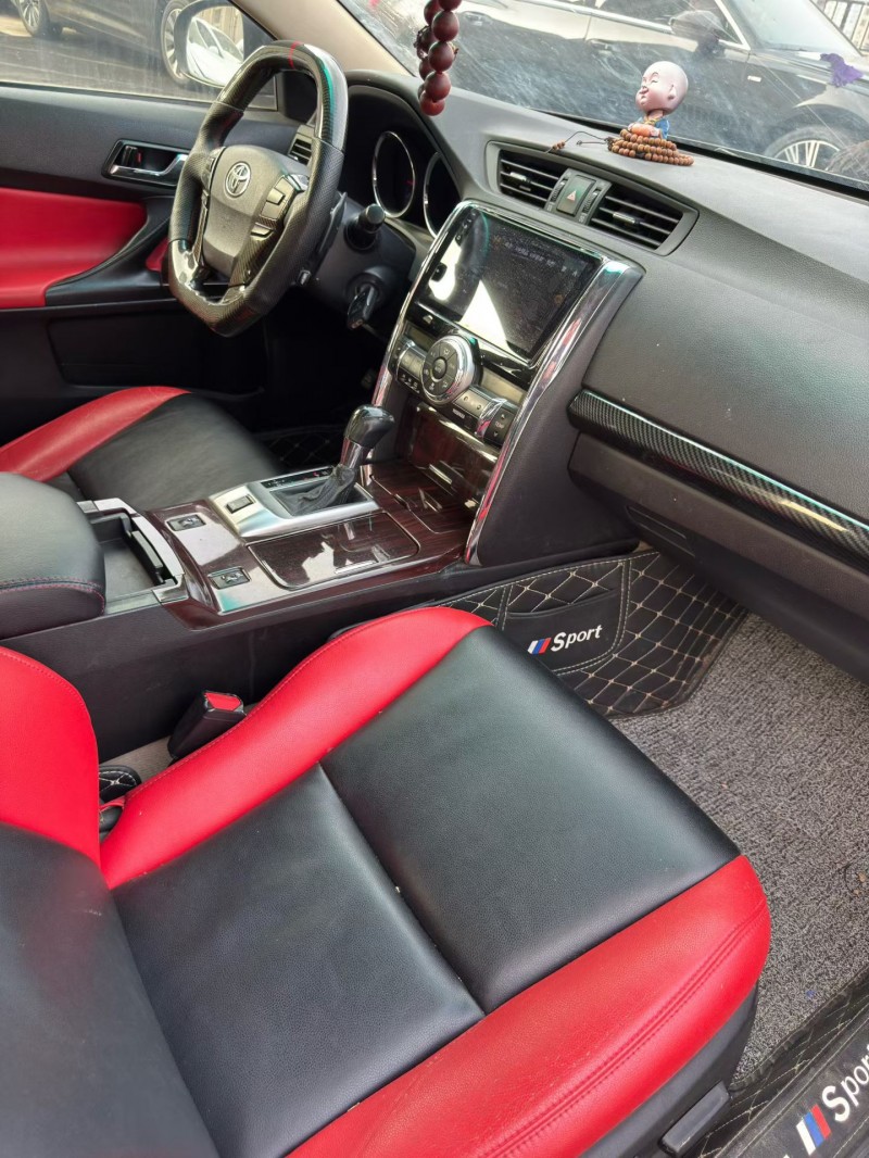 南京12年丰田锐志5