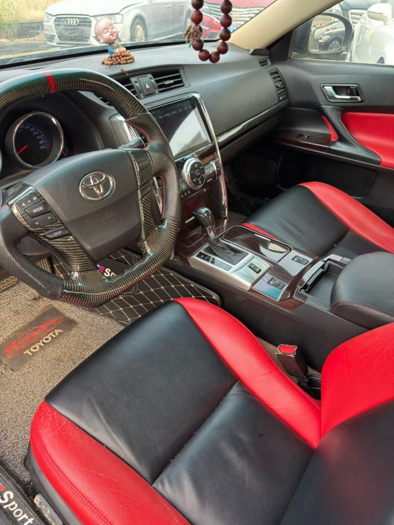 南京12年丰田锐志6