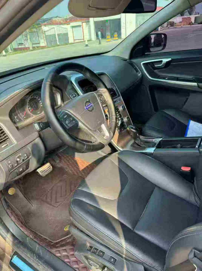 潍坊16年沃尔沃XC605