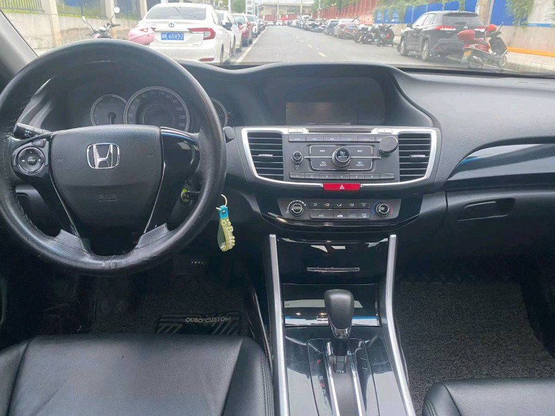 娄底18年本田雅阁6