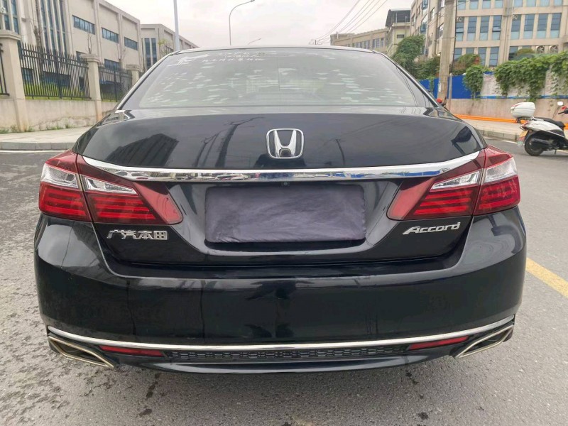 娄底18年本田雅阁9