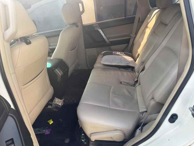 济南11年丰田普拉多5