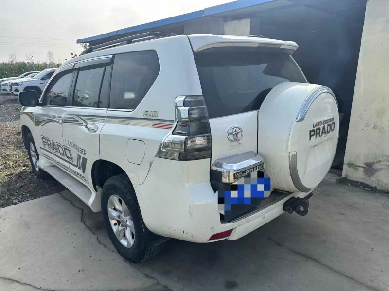 济南11年丰田普拉多7