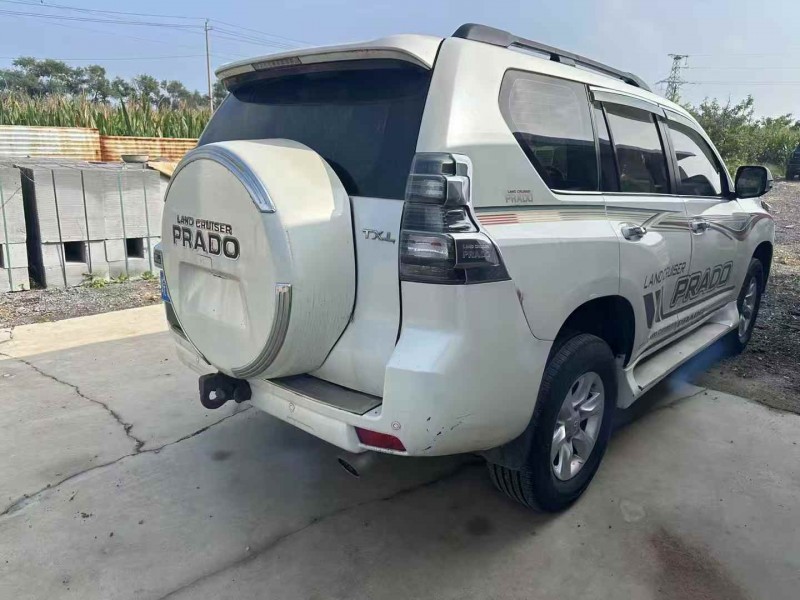 济南11年丰田普拉多8