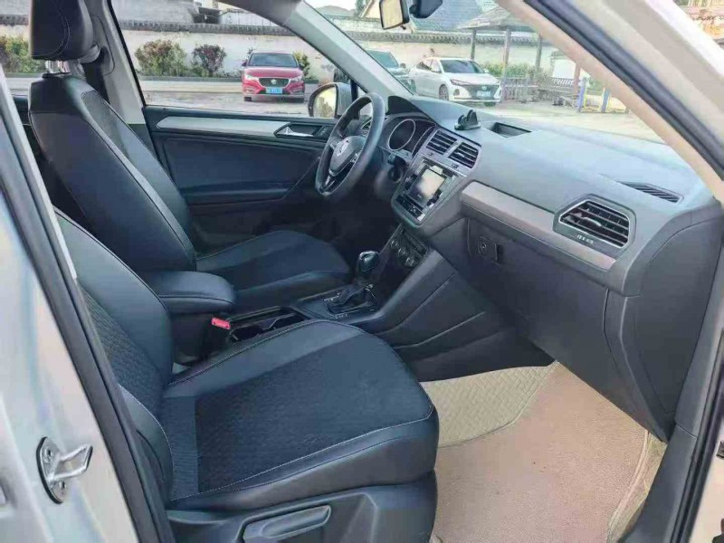 毕节21年大众途观4