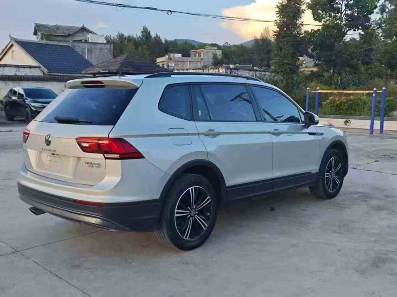 毕节21年大众途观7