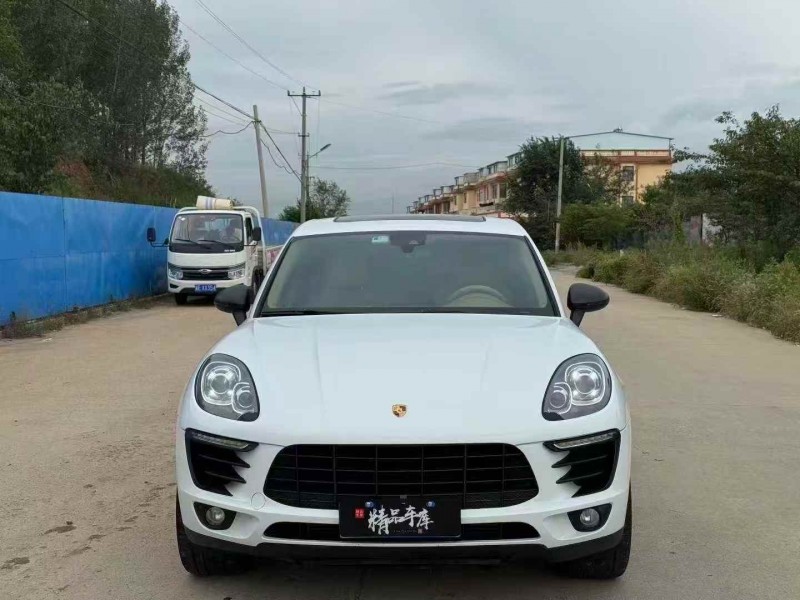 青岛16年保时捷Macan1