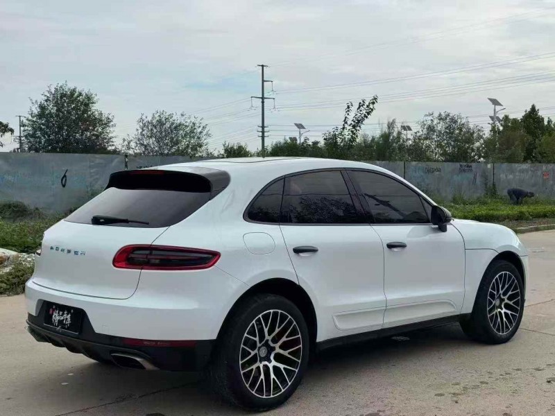 青岛16年保时捷Macan8