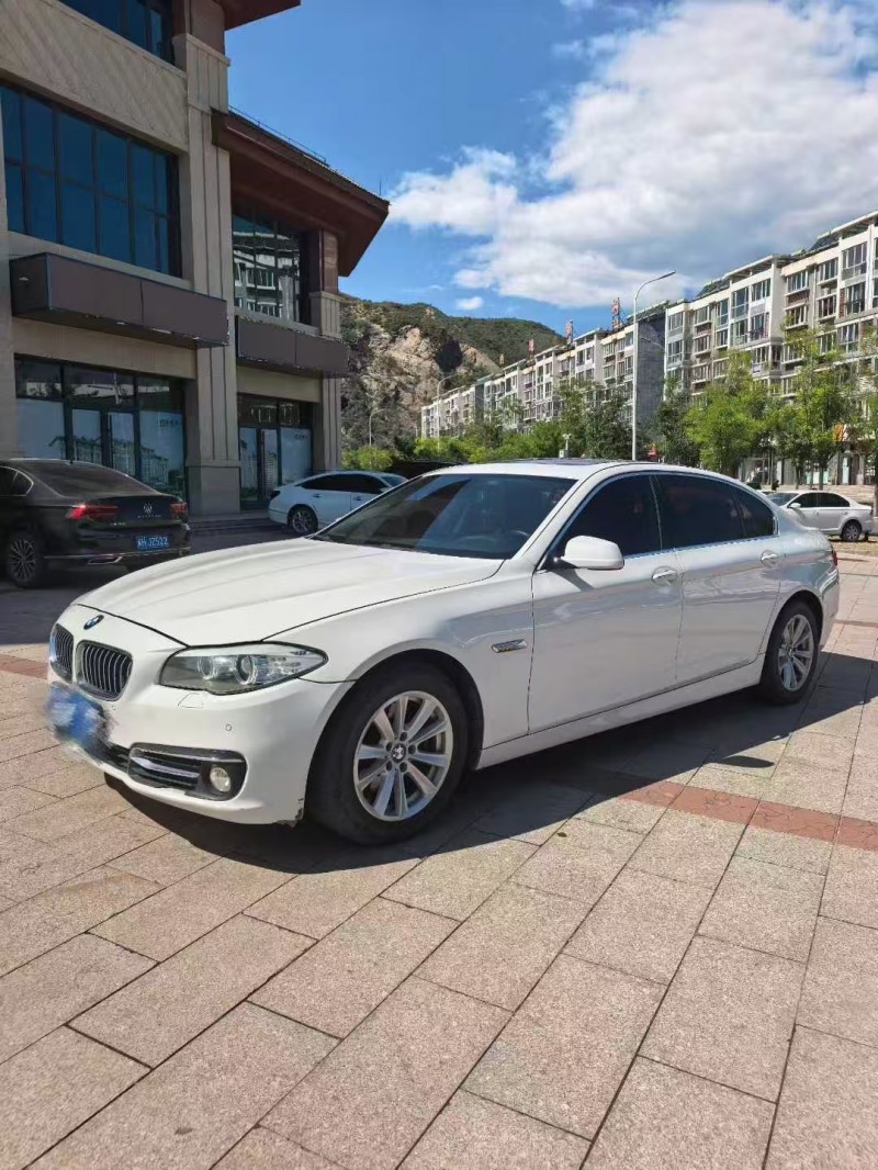 保定12年宝马5系3