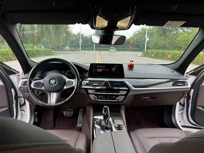 威海19年宝马5系4