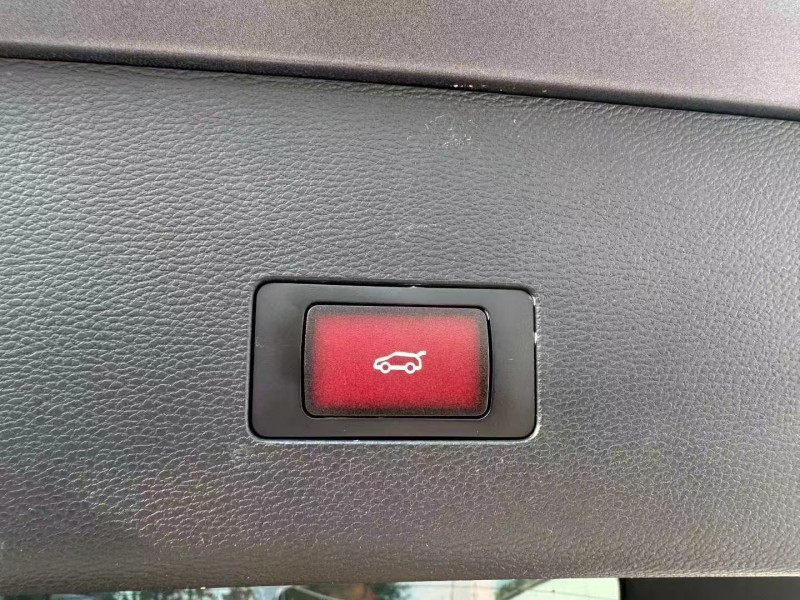 淄博24年极狐汽车阿尔法7