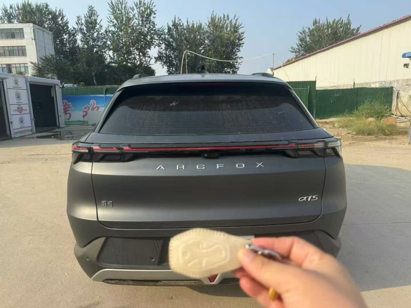 淄博24年极狐汽车阿尔法9