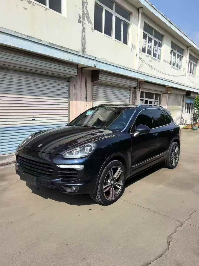 青岛15年保时捷卡宴2