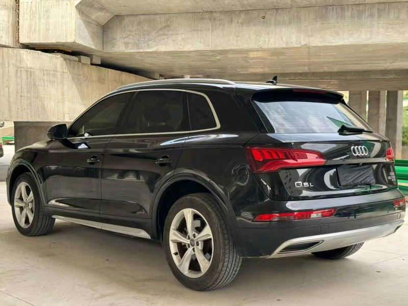 温州19年奥迪Q58