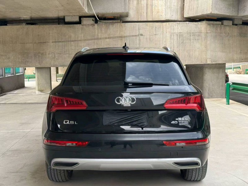 温州19年奥迪Q59