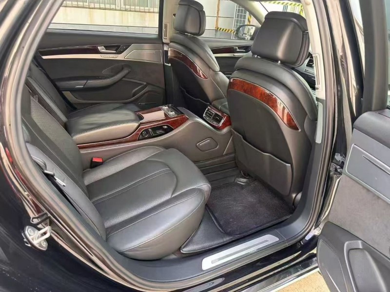 湖州14年奥迪A8L6