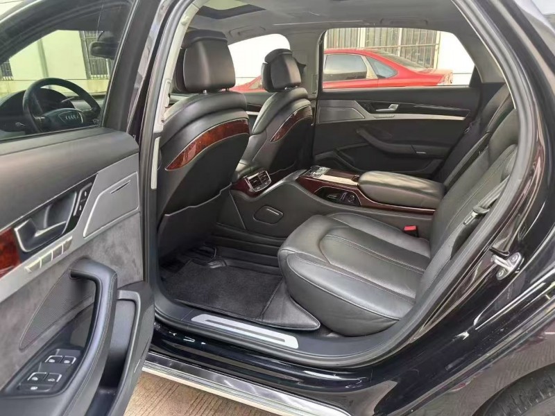 湖州14年奥迪A8L7