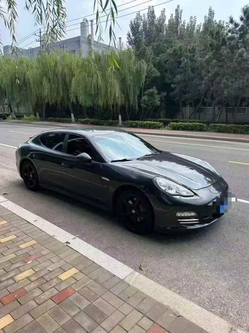 东营12年保时捷帕拉梅拉2