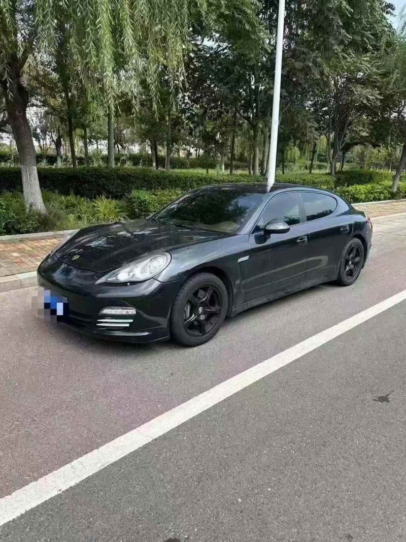 东营12年保时捷帕拉梅拉3